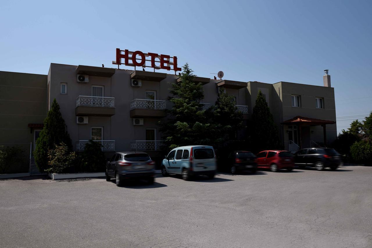 Sarisa Hotel Oraiokastron Bagian luar foto